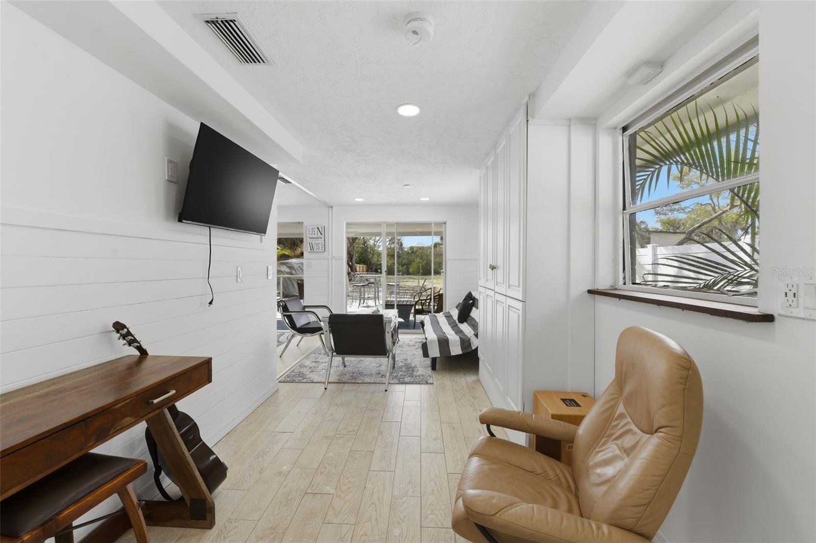 8456 MIDNIGHT PASS RD — photo 13