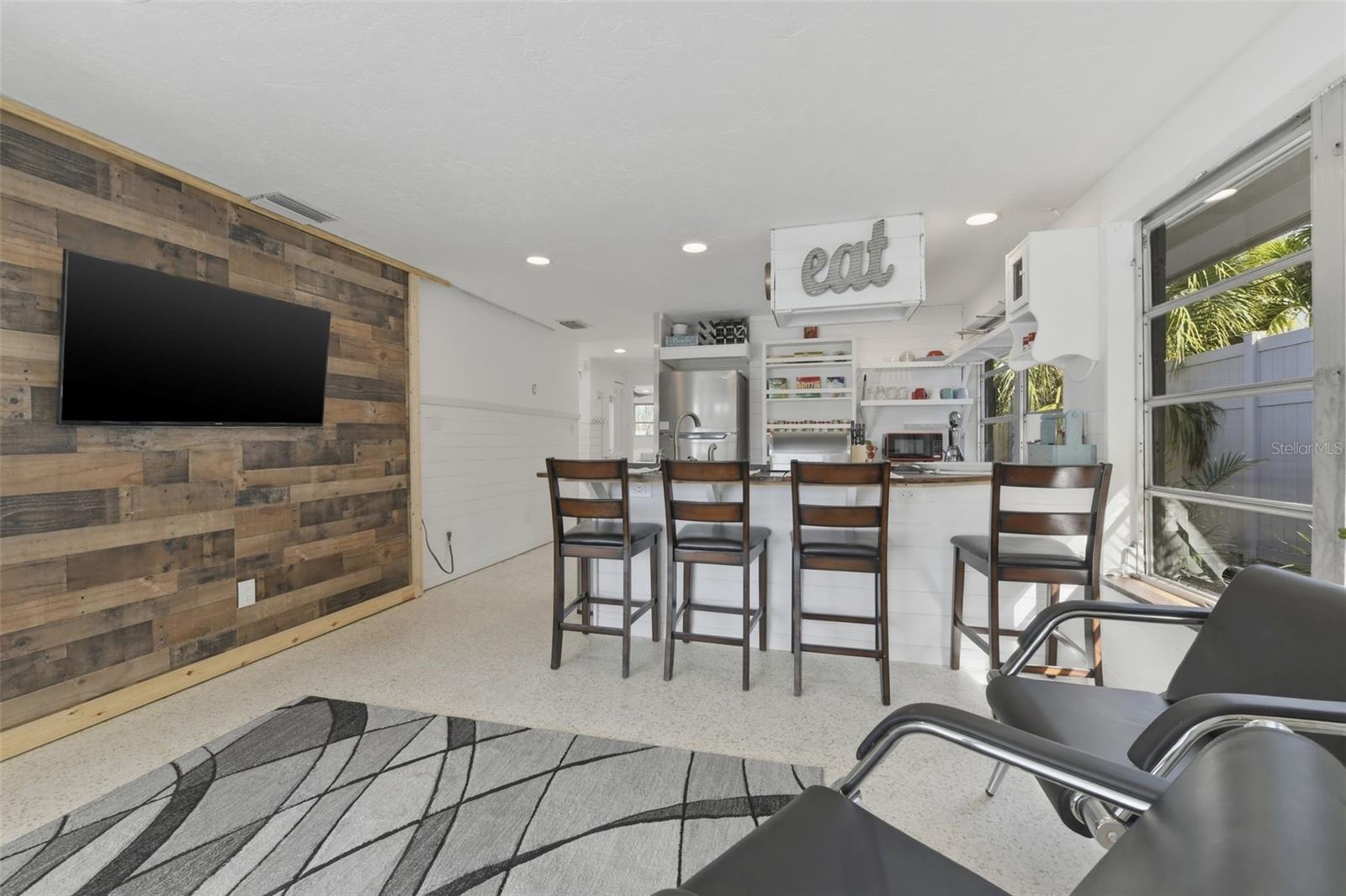 8456 MIDNIGHT PASS RD — photo 9