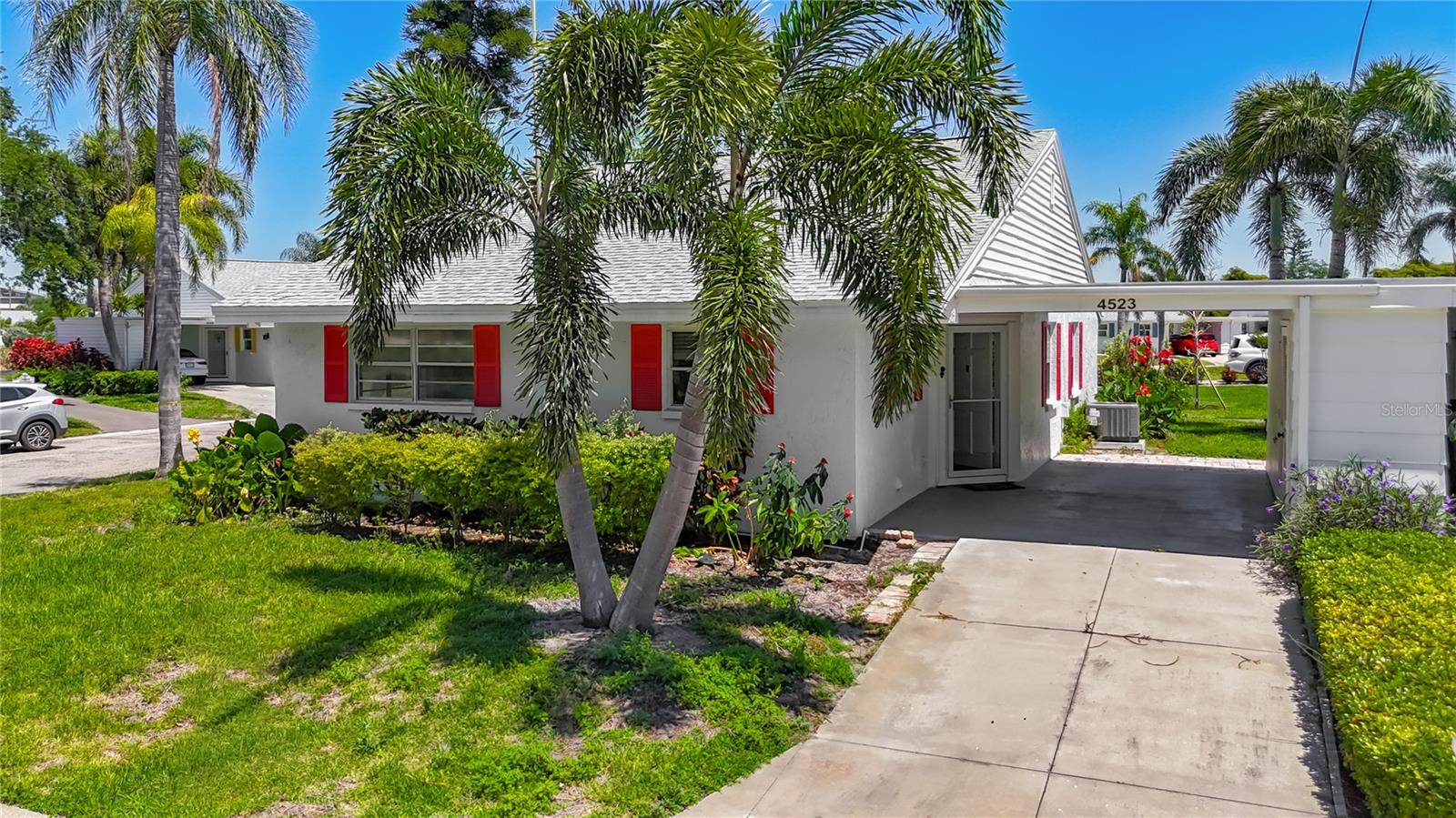 4523 W INDEPENDENCE DR W — photo 2