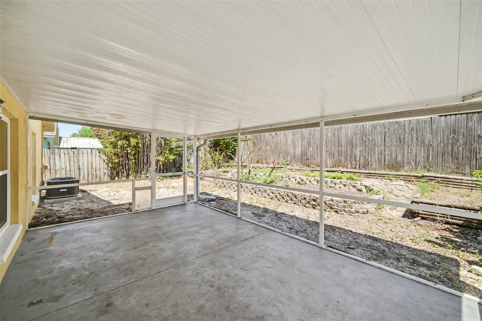 2424 CAMDEN OAKS PL — photo 21