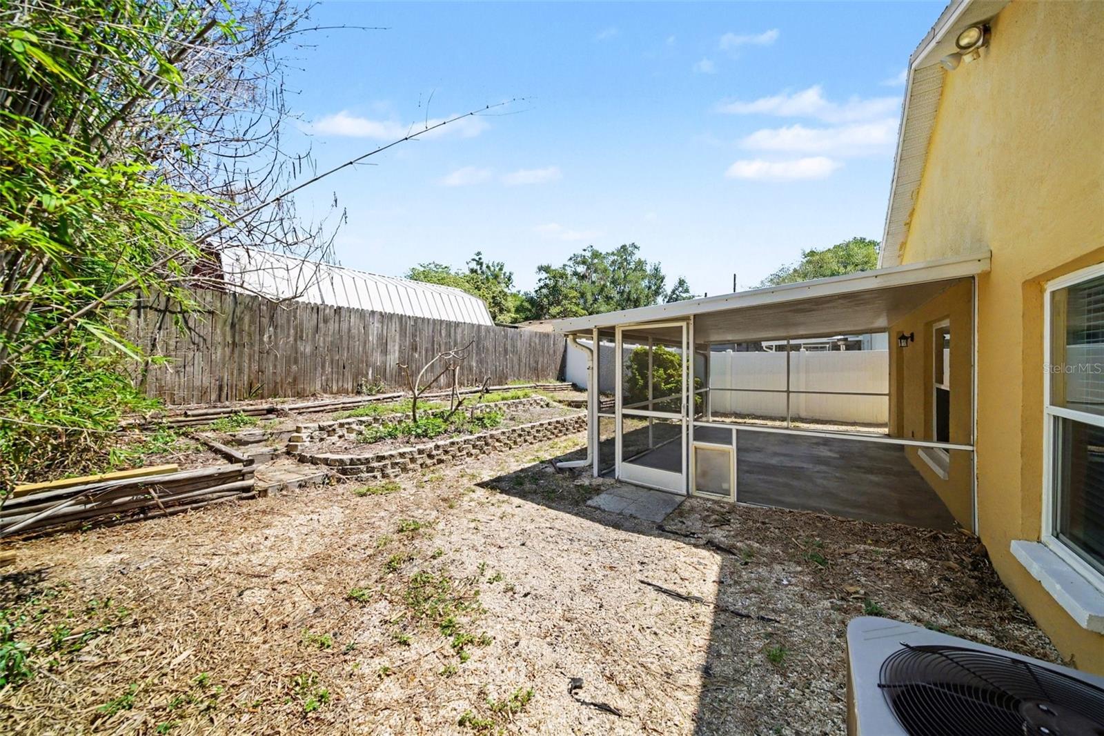 2424 CAMDEN OAKS PL — photo 24