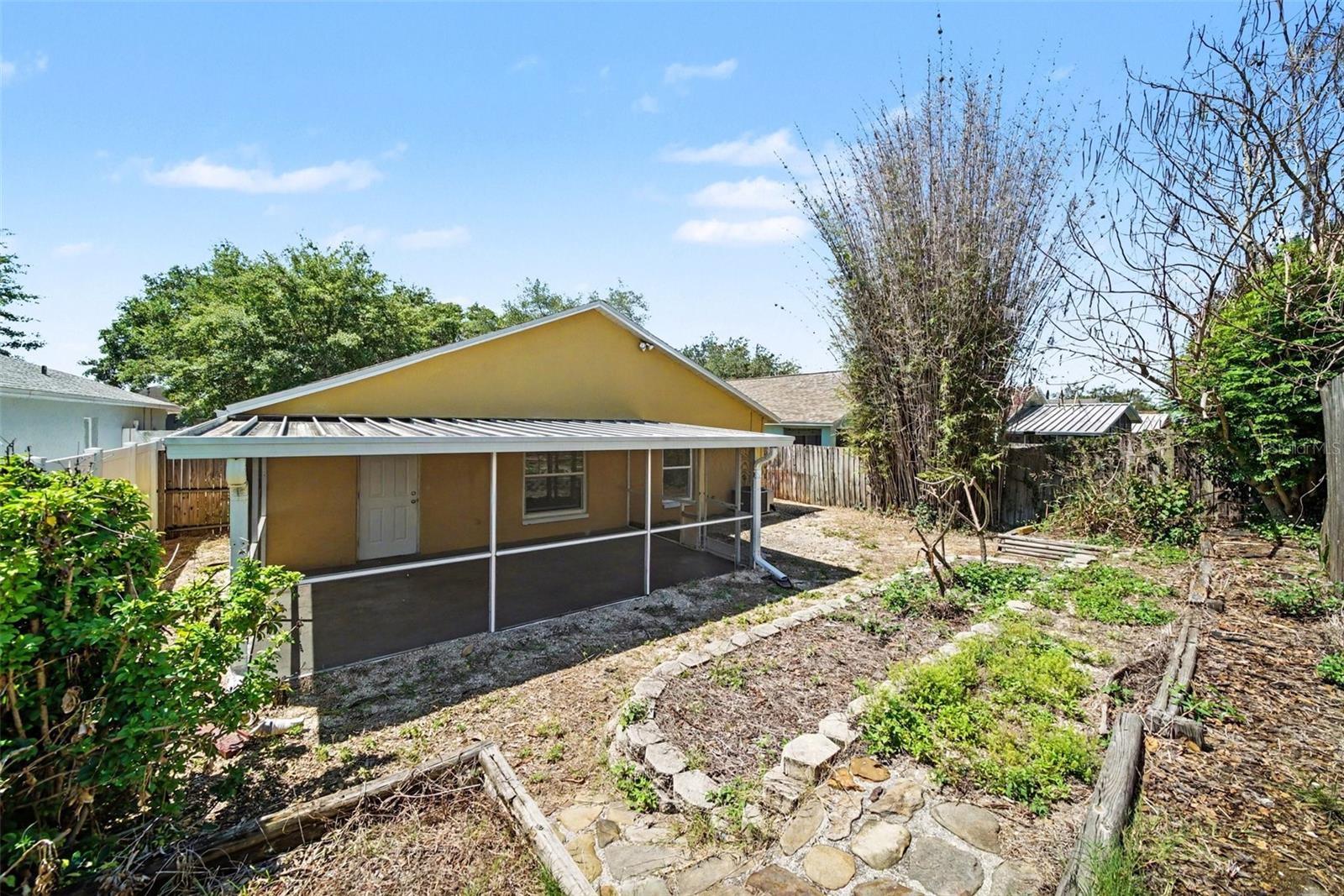 2424 CAMDEN OAKS PL — photo 25