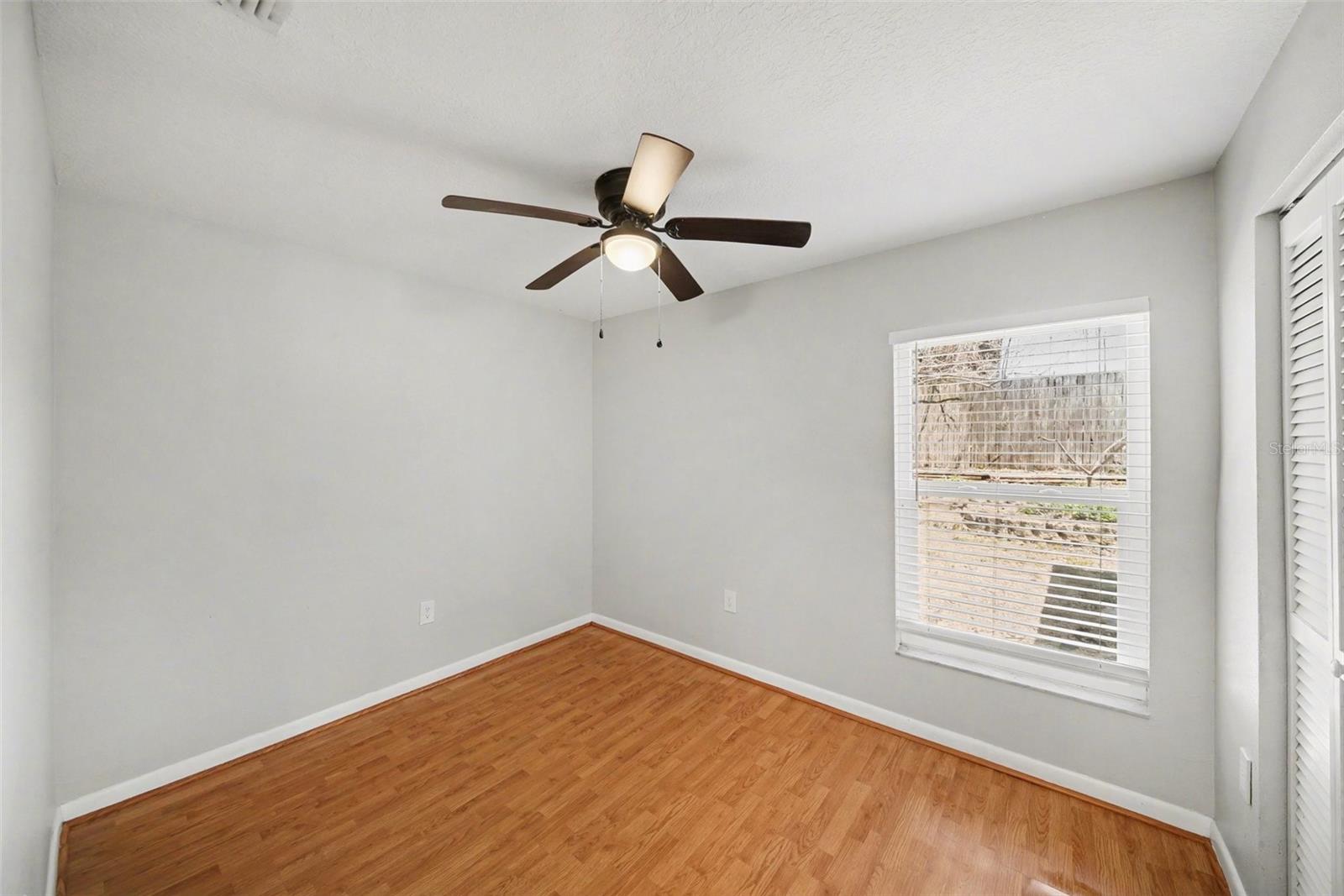 2424 CAMDEN OAKS PL — photo 17