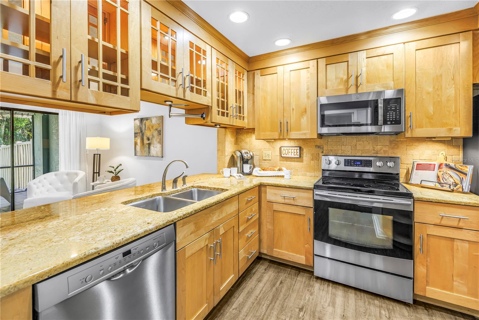 1092 SANABEL CT NE — photo 49