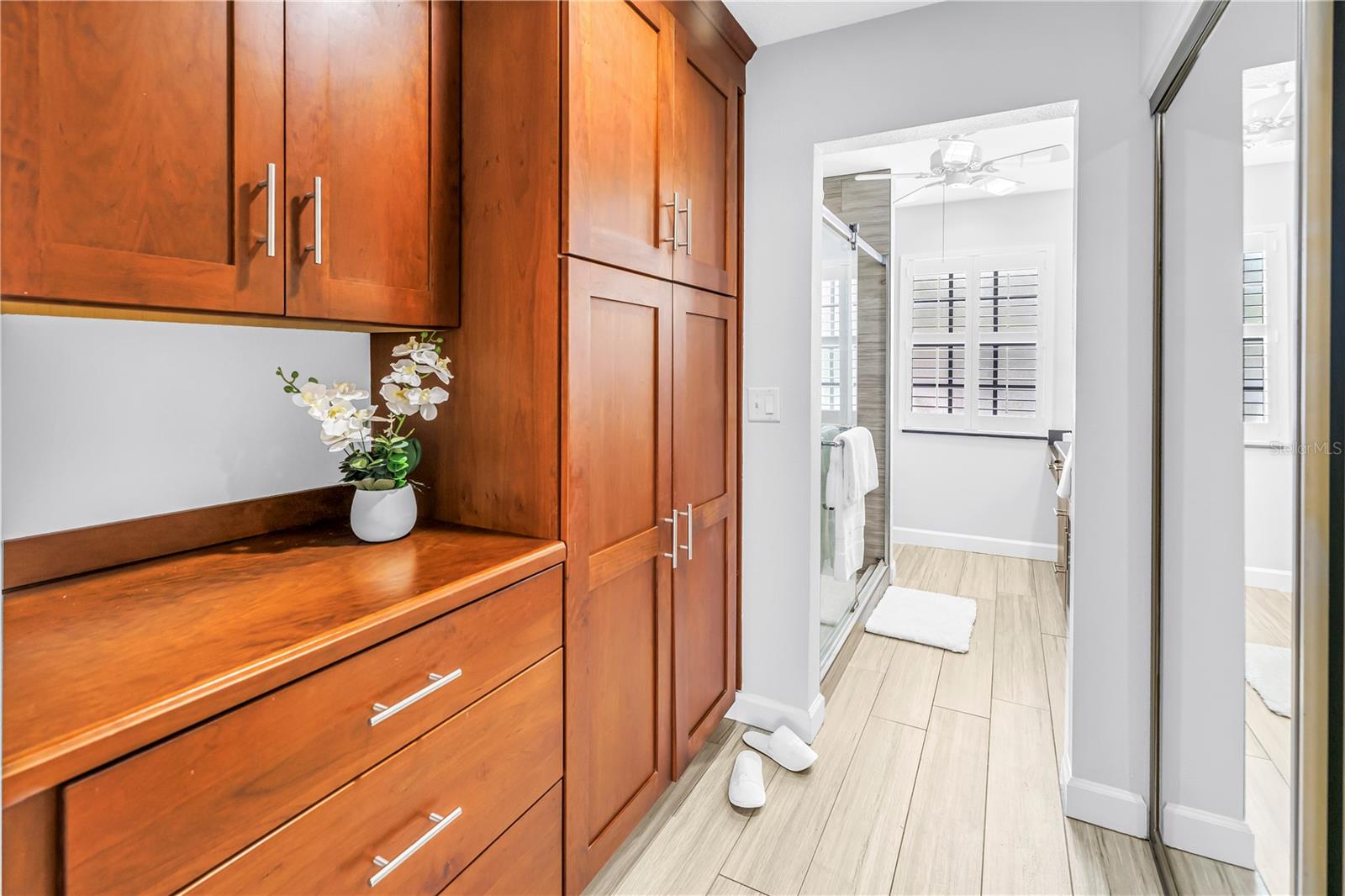 1092 SANABEL CT NE — photo 10