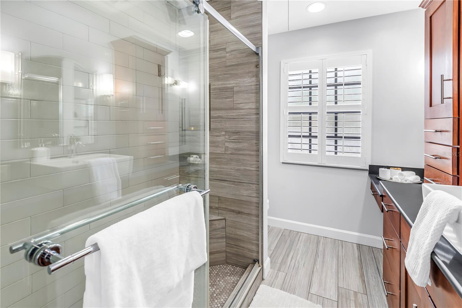 1092 SANABEL CT NE — photo 21