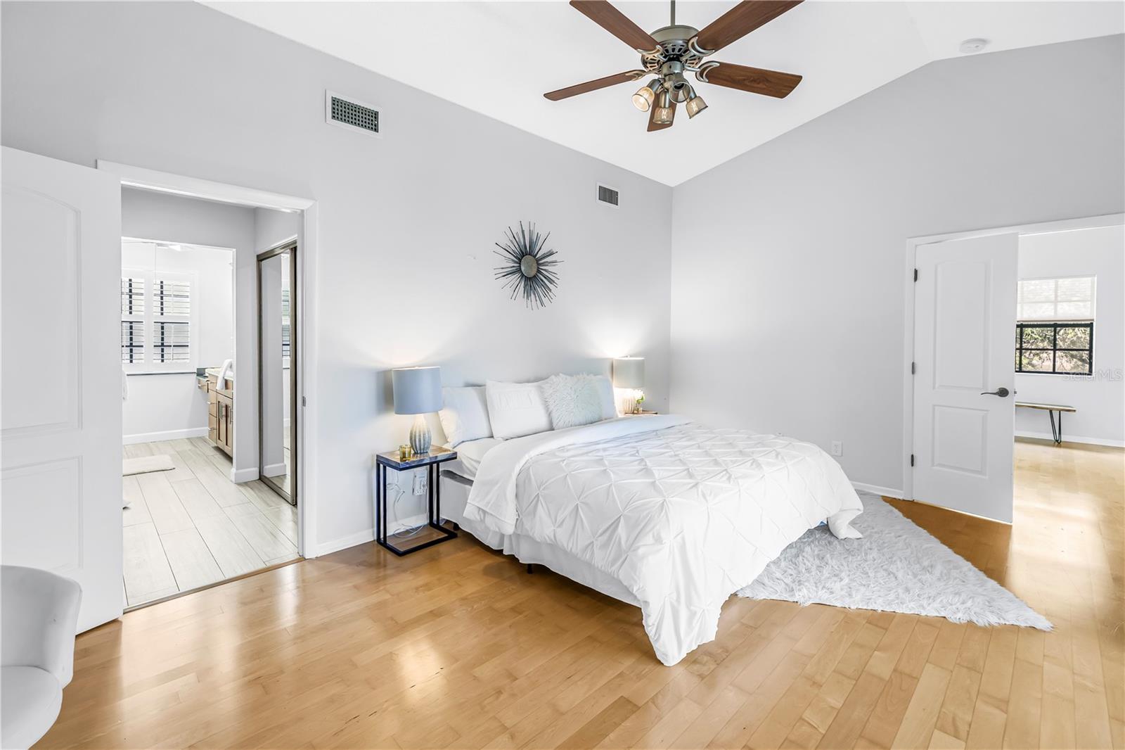 1092 SANABEL CT NE — photo 17