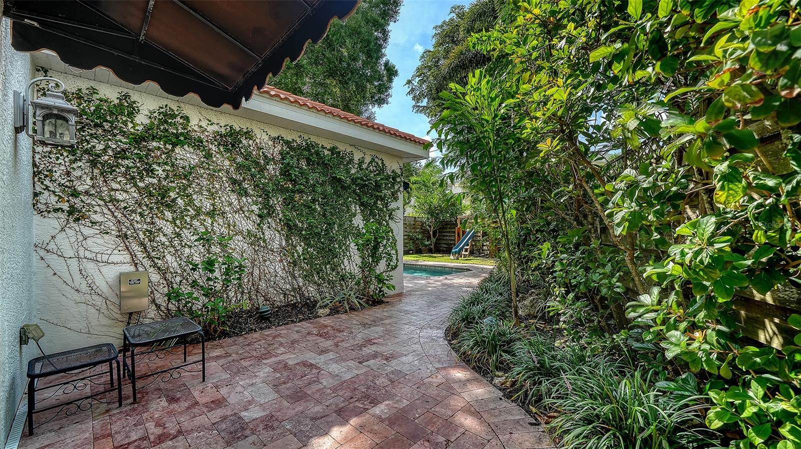 1704 FORTUNA ST — photo 44