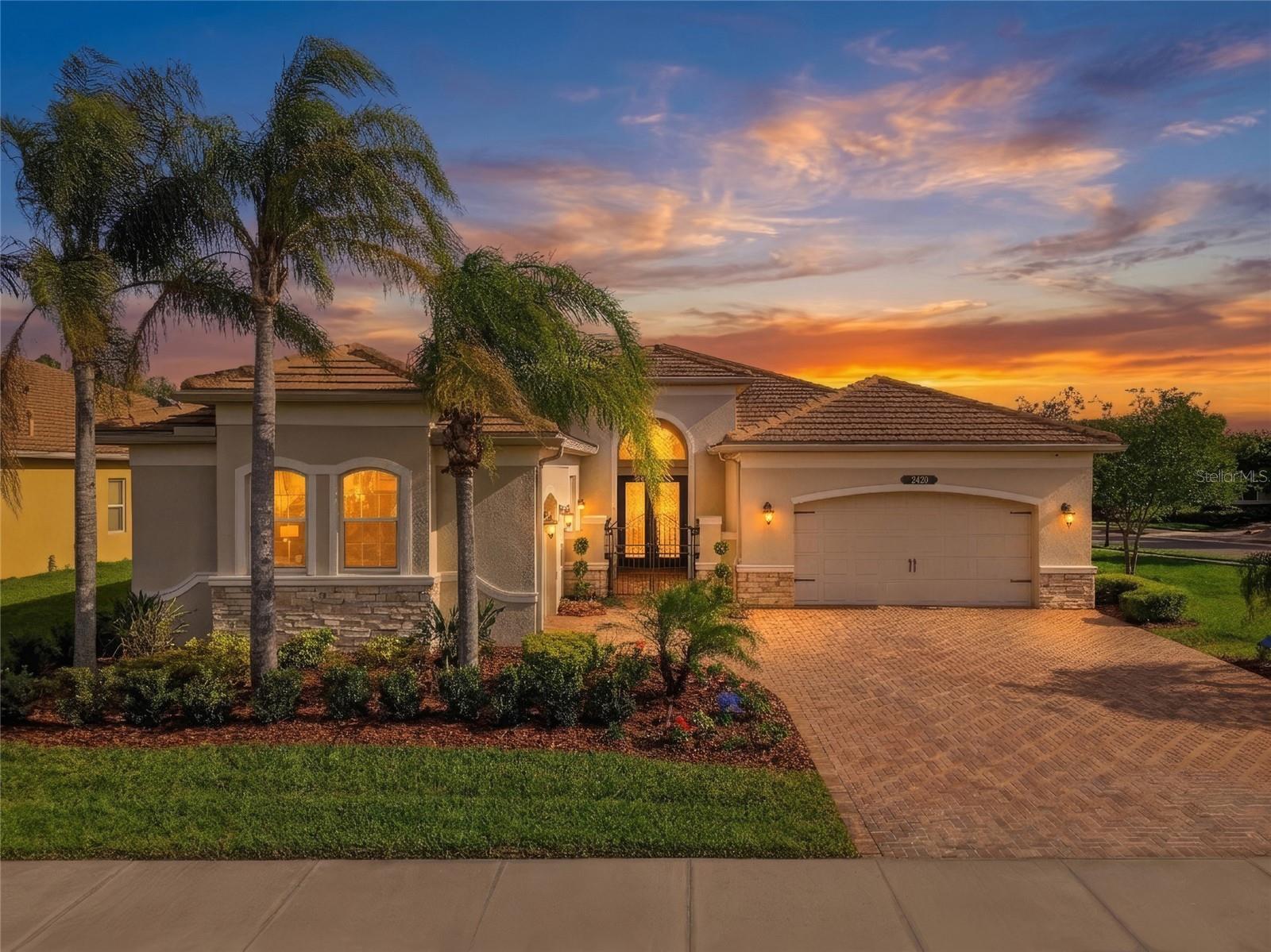 2420 COCO PALM CIR — photo 81