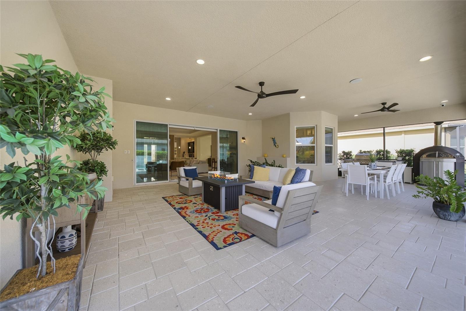 2420 COCO PALM CIR — photo 61