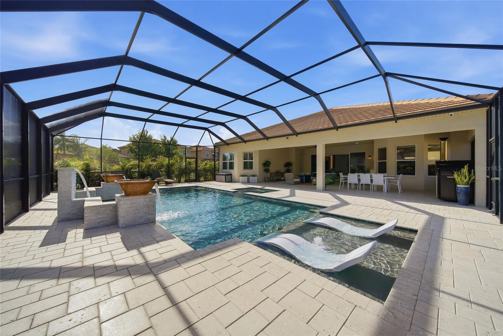 2420 COCO PALM CIR — photo 67