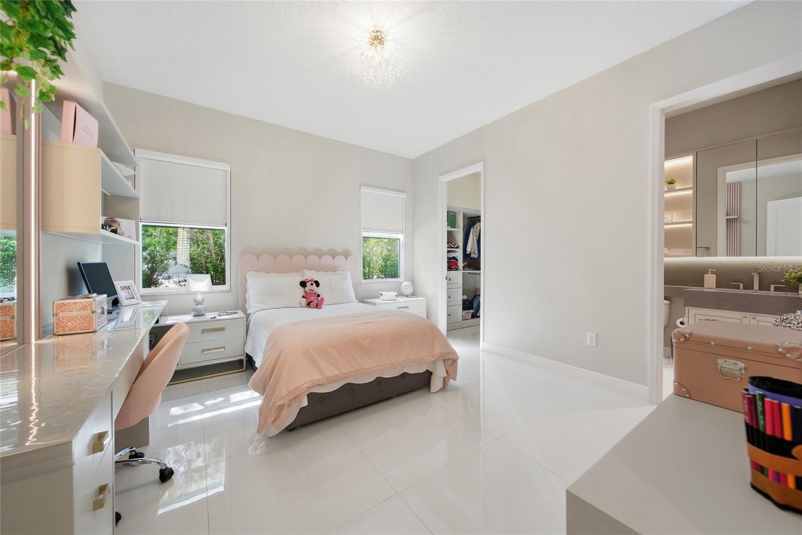 2420 COCO PALM CIR — photo 48