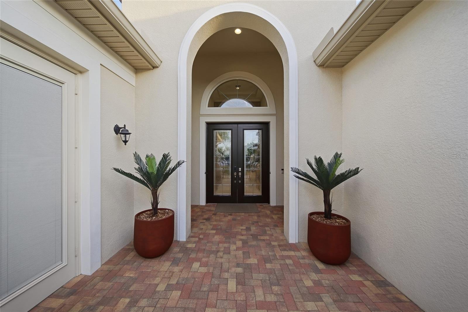 2420 COCO PALM CIR — photo 9
