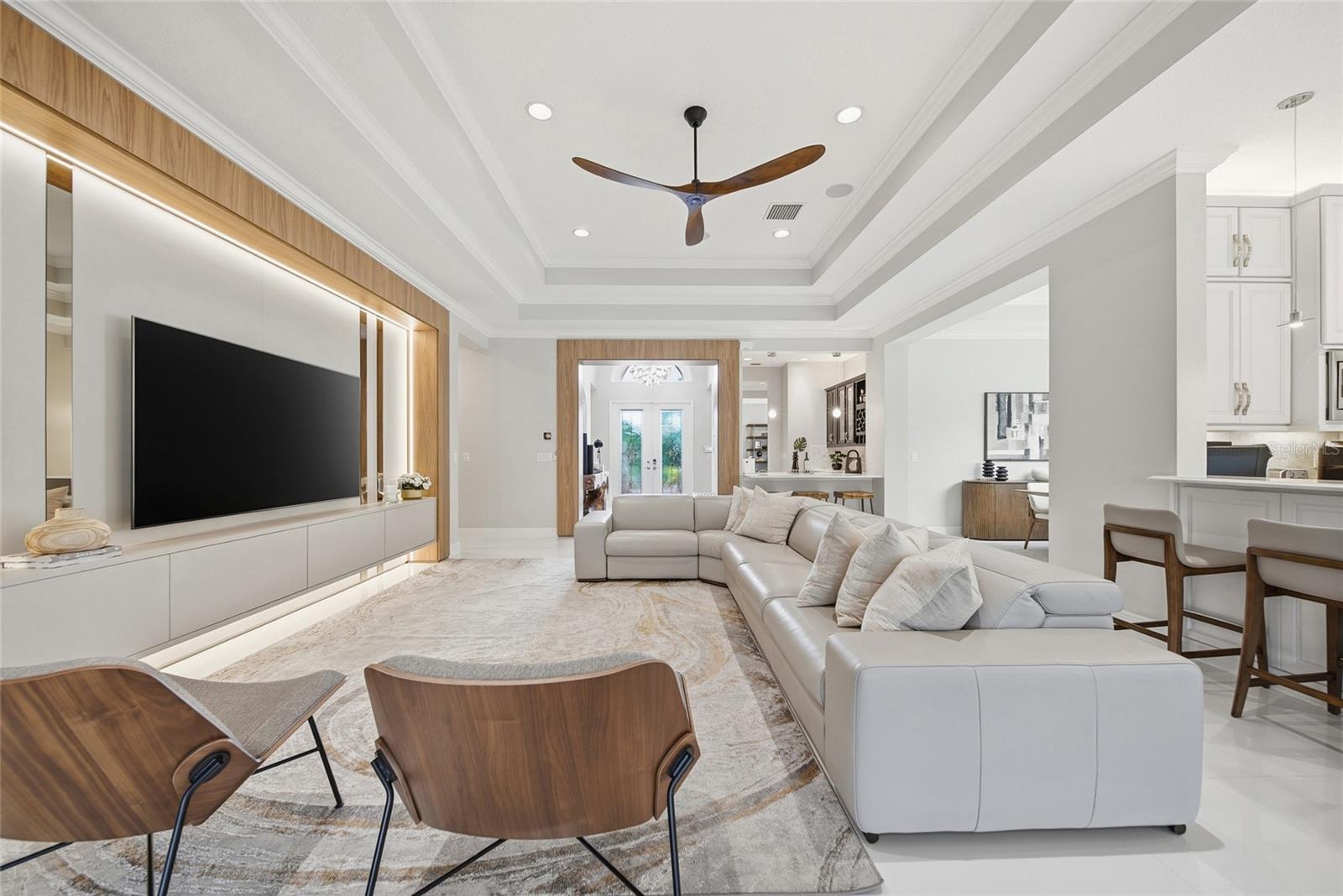2420 COCO PALM CIR — photo 33