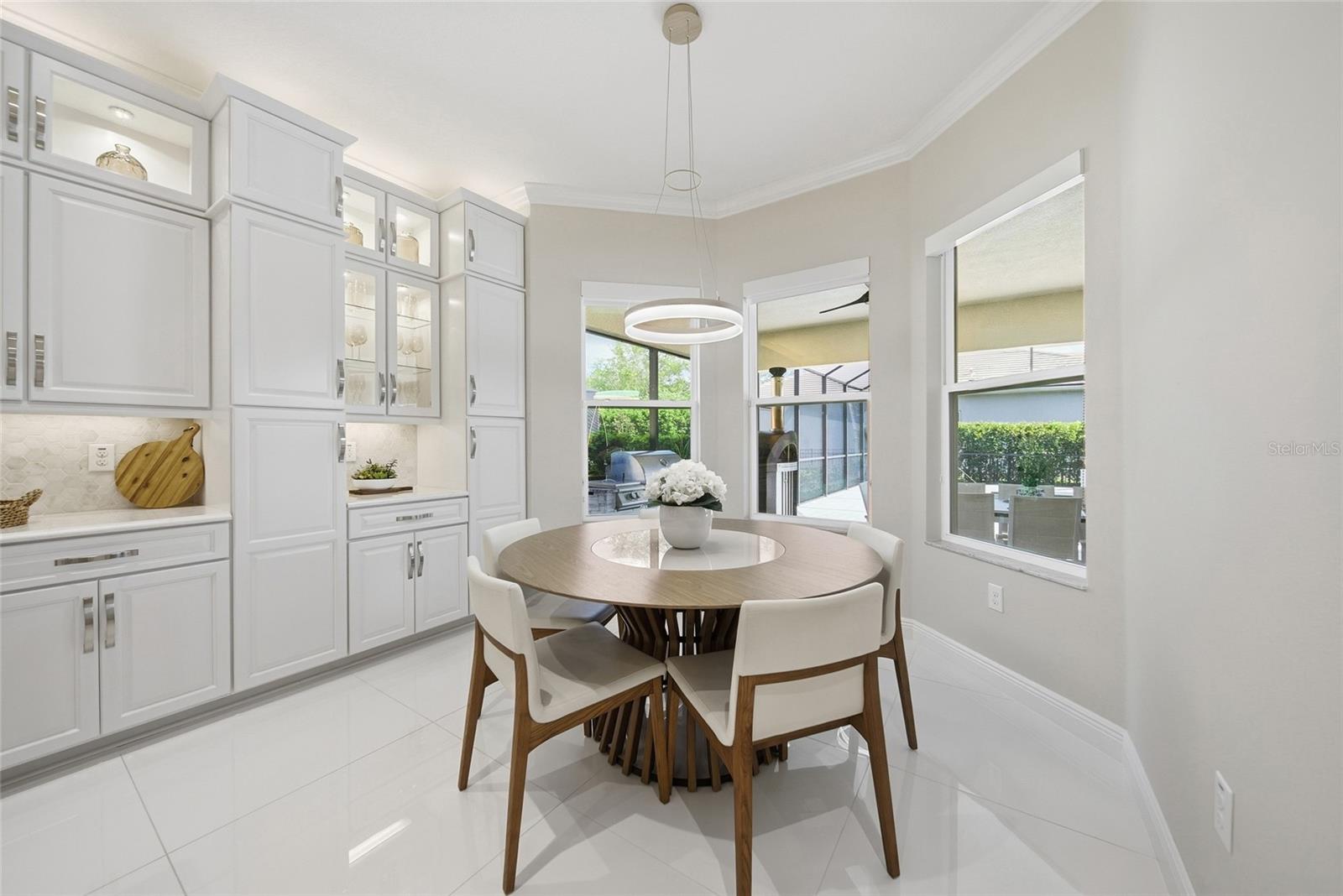 2420 COCO PALM CIR — photo 31