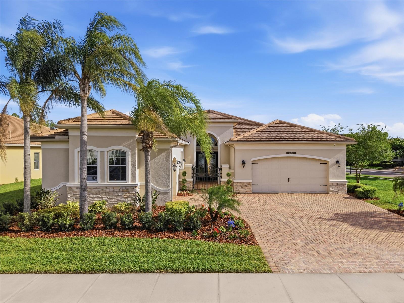 2420 COCO PALM CIR — photo 7