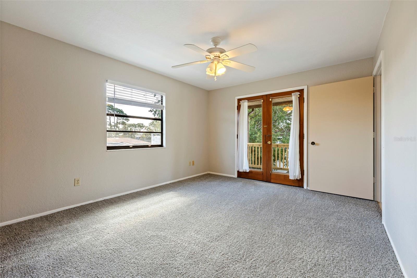 334 CROSSWINDS DR — photo 22