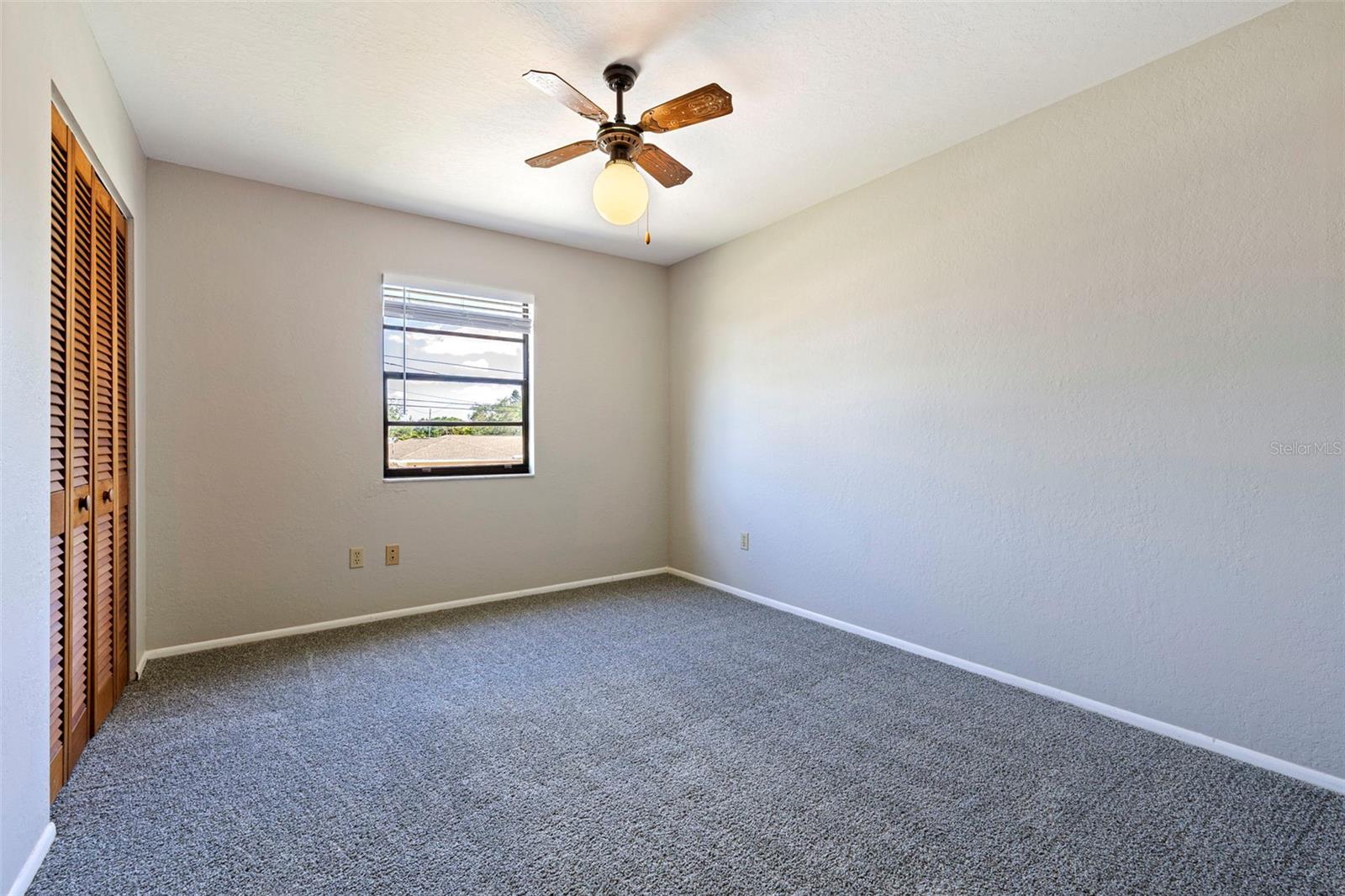 334 CROSSWINDS DR — photo 19