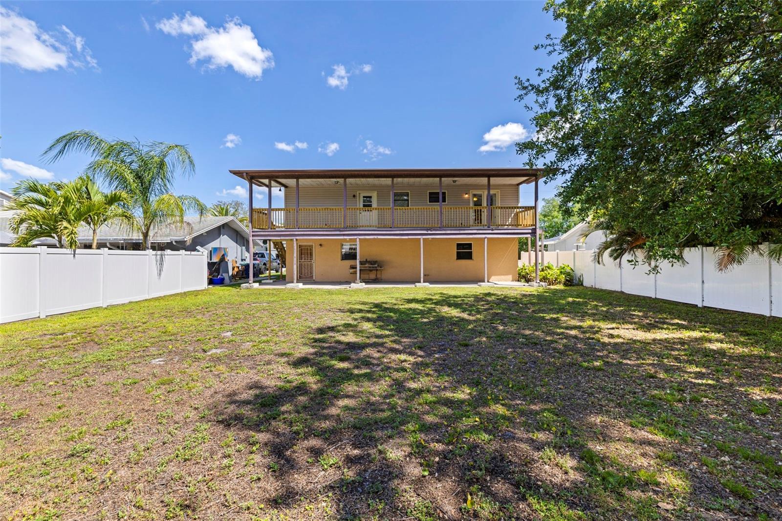 334 CROSSWINDS DR — photo 4