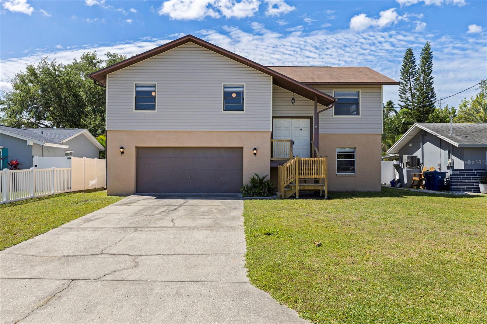 334 CROSSWINDS DR — photo 36