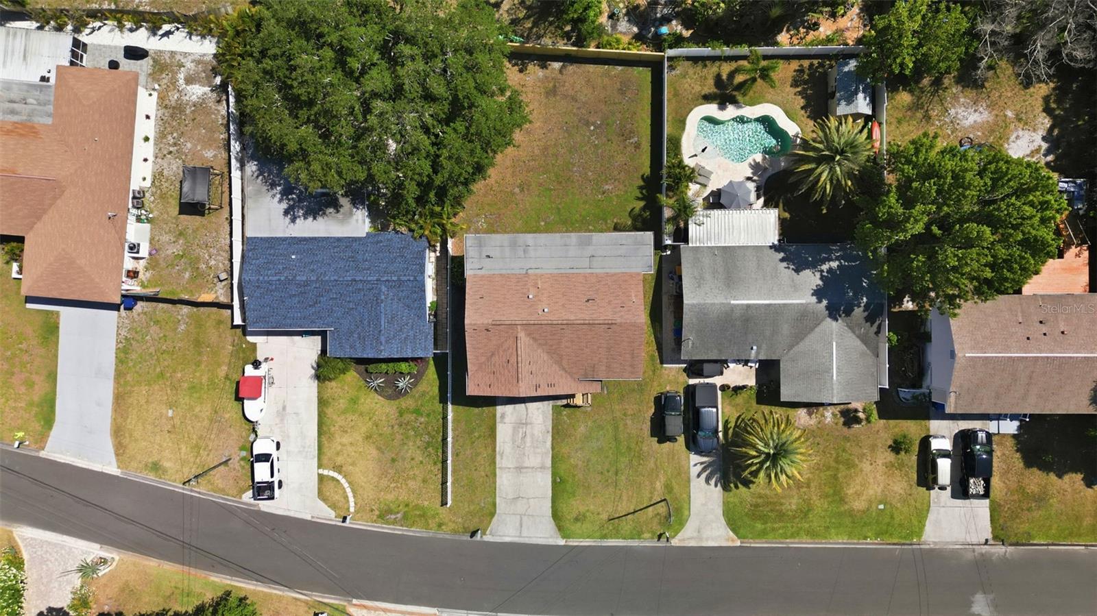 334 CROSSWINDS DR — photo 32