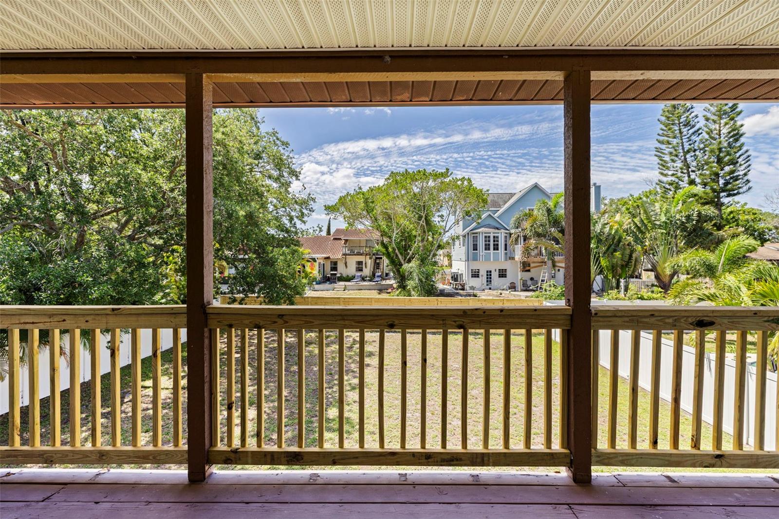 334 CROSSWINDS DR — photo 15
