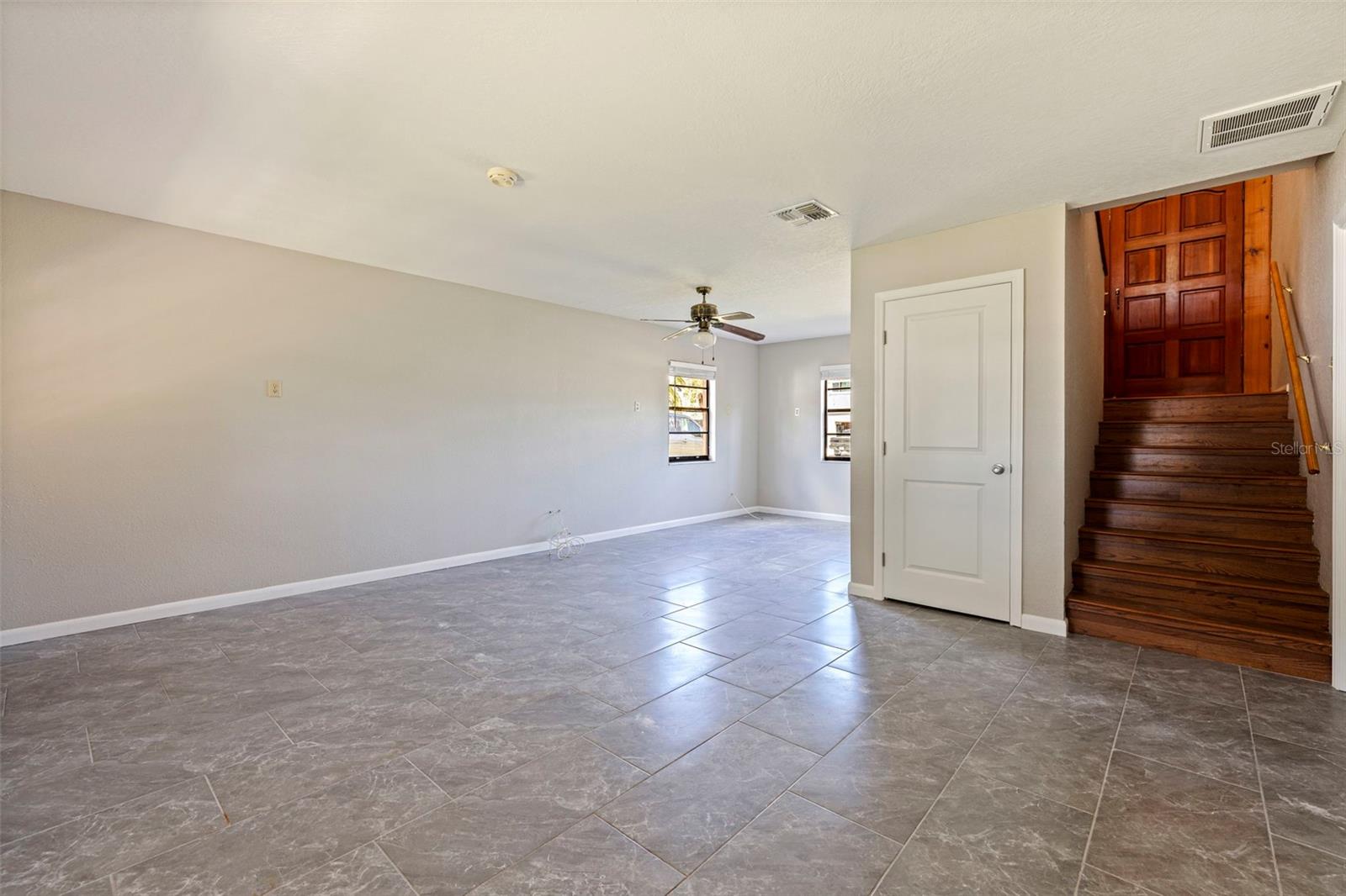 334 CROSSWINDS DR — photo 25