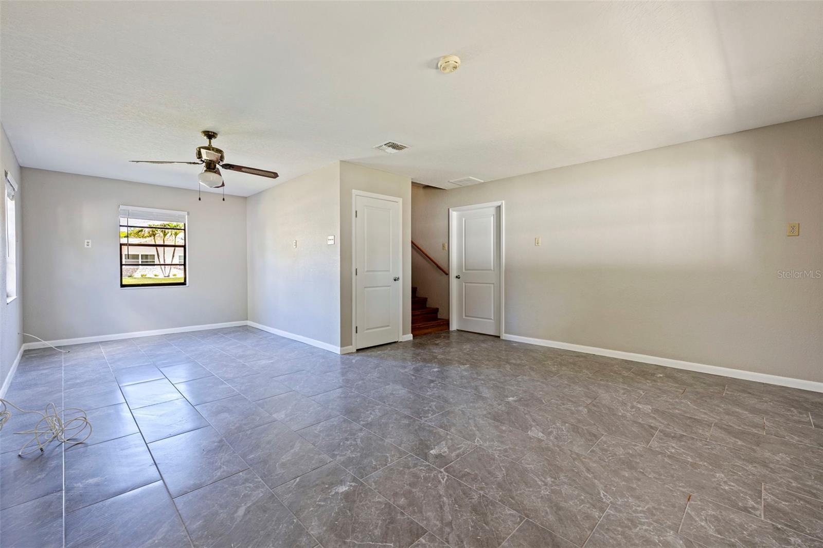 334 CROSSWINDS DR — photo 26