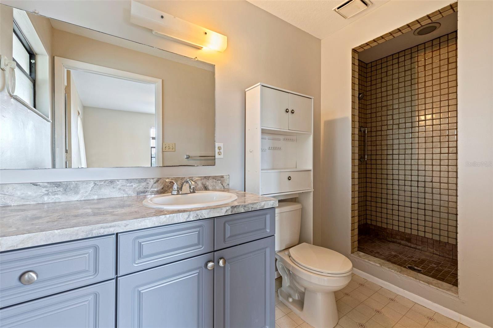 334 CROSSWINDS DR — photo 24