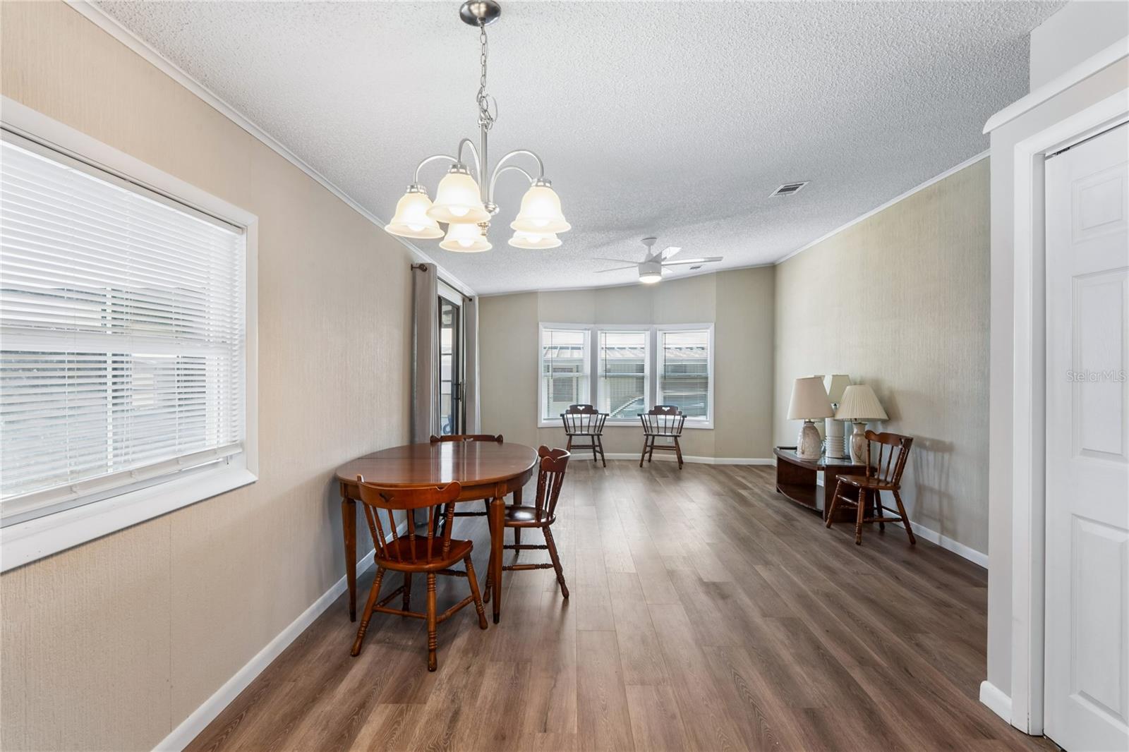 37537 PINATA AVE — photo 16