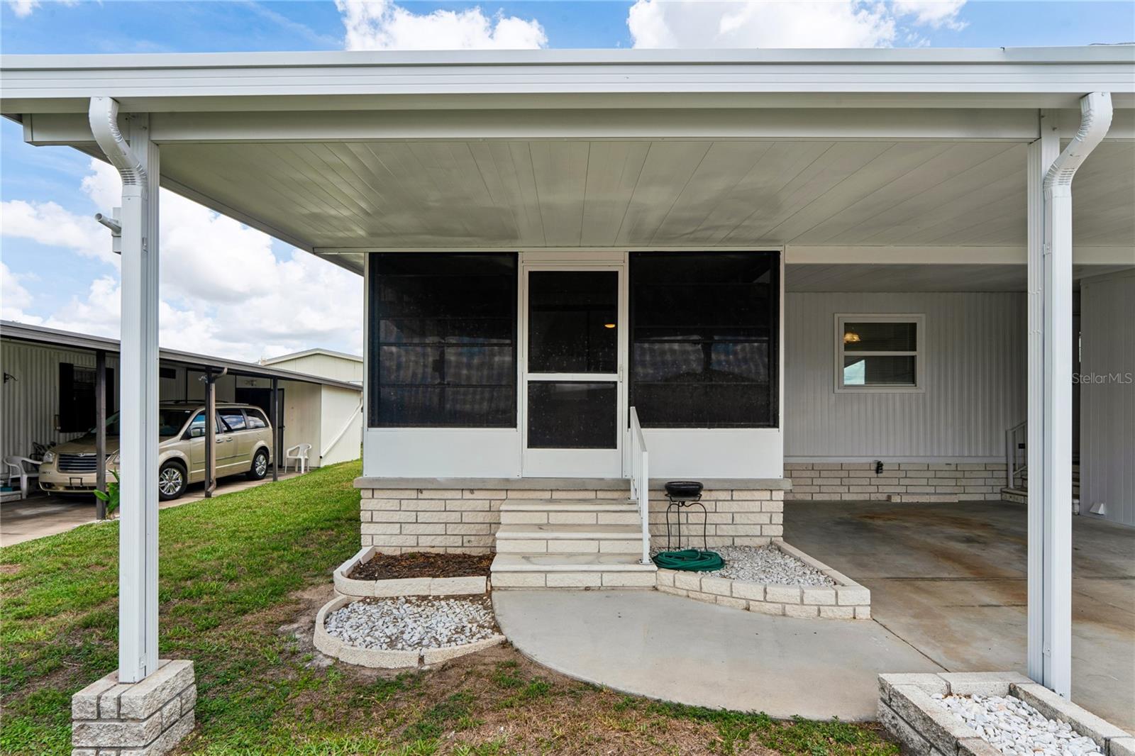 37537 PINATA AVE — photo 4