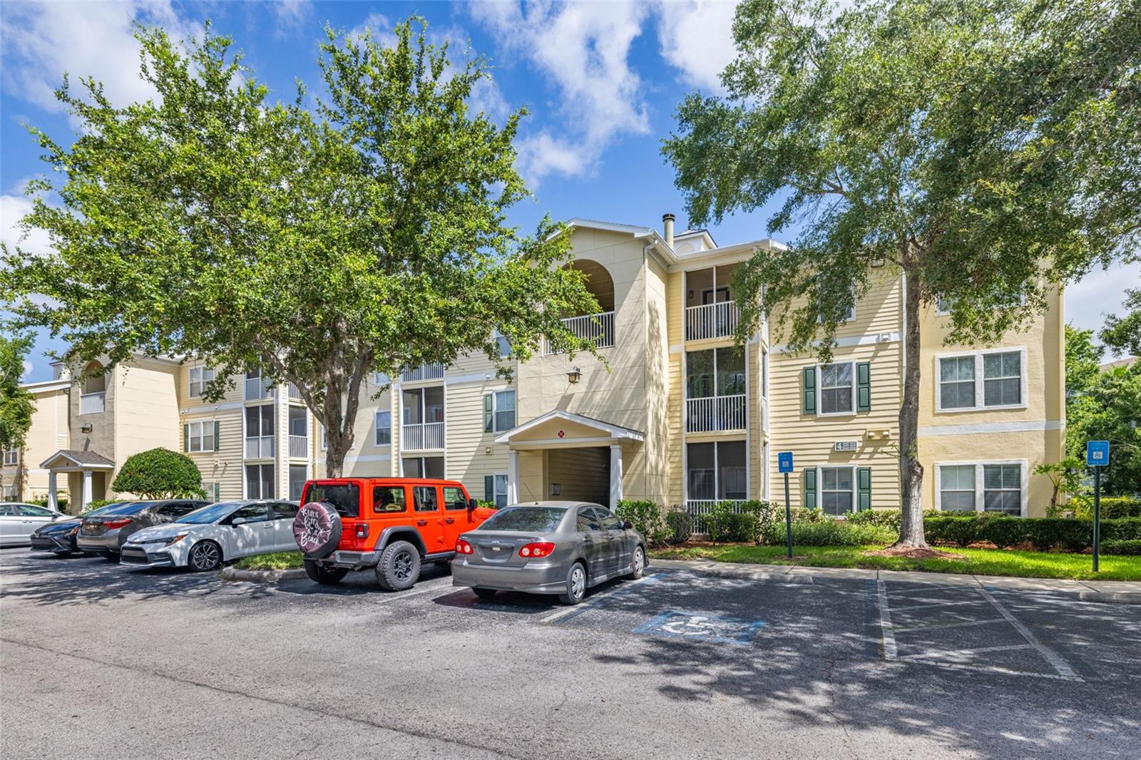 18439 BRIDLE CLUB DR — photo 2
