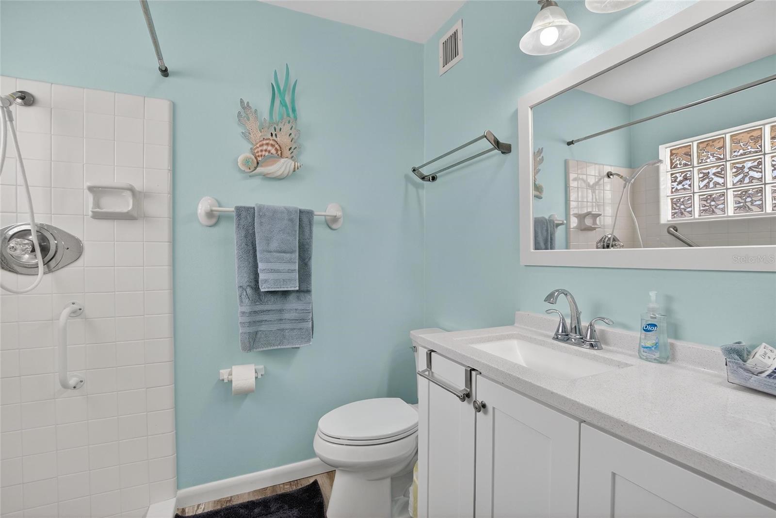 809 OAKMONT AVE — photo 20