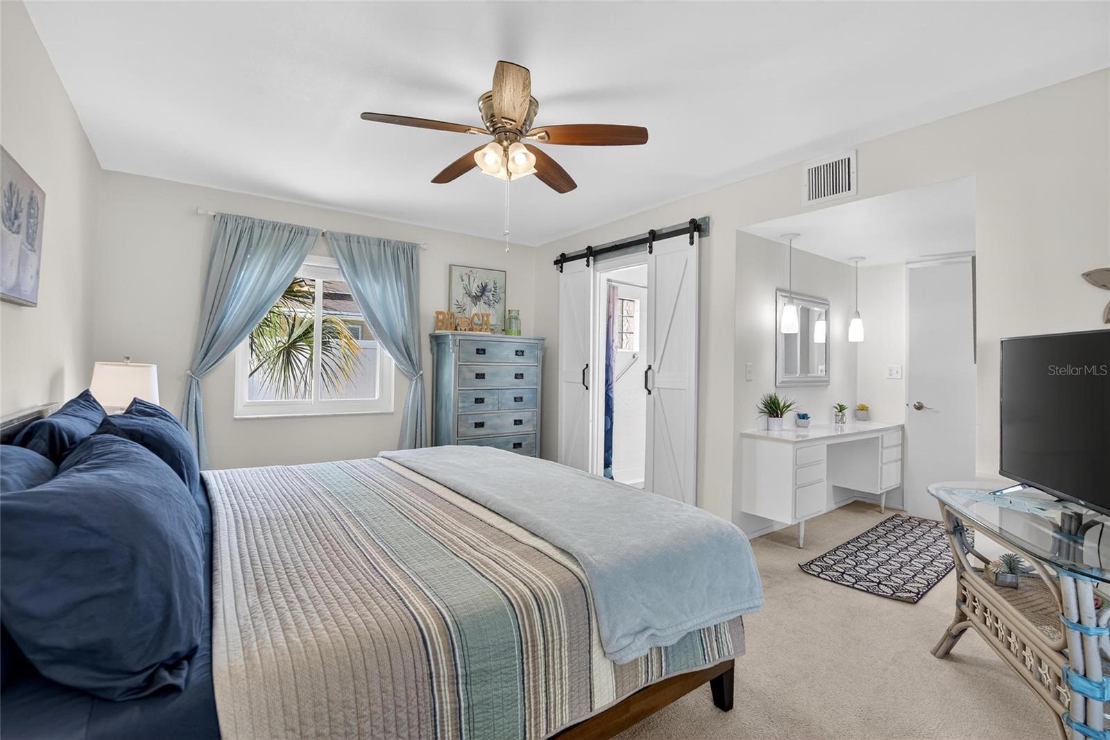 809 OAKMONT AVE — photo 18