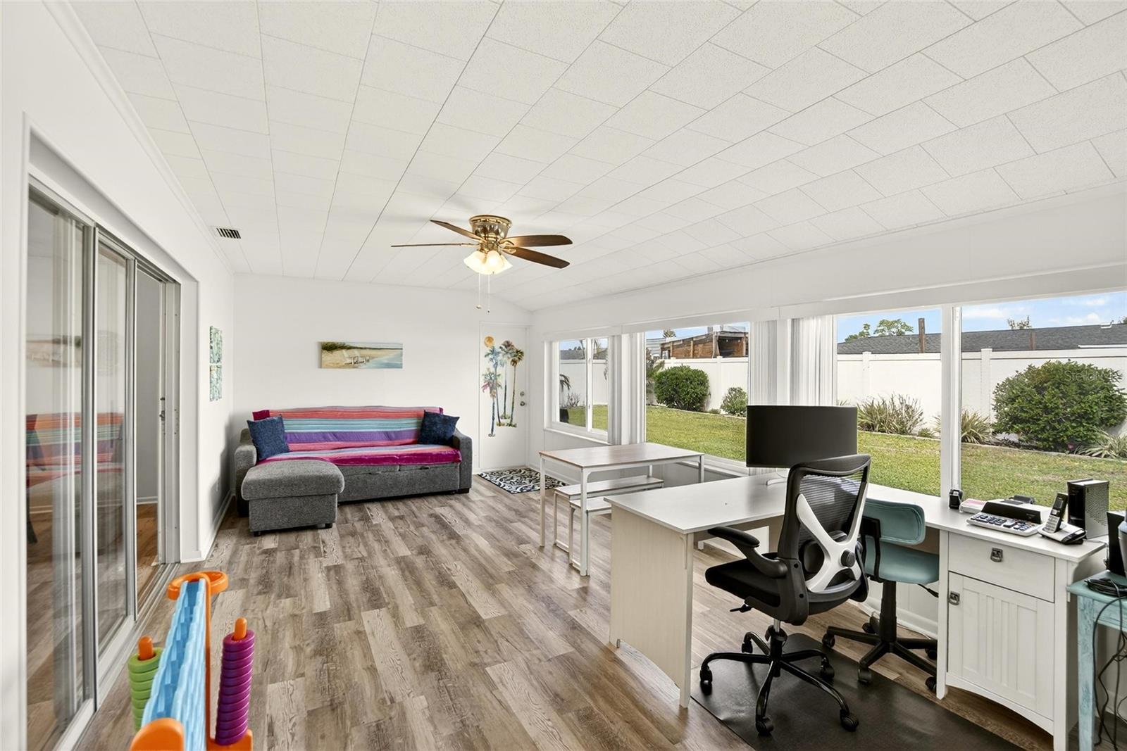 809 OAKMONT AVE — photo 4