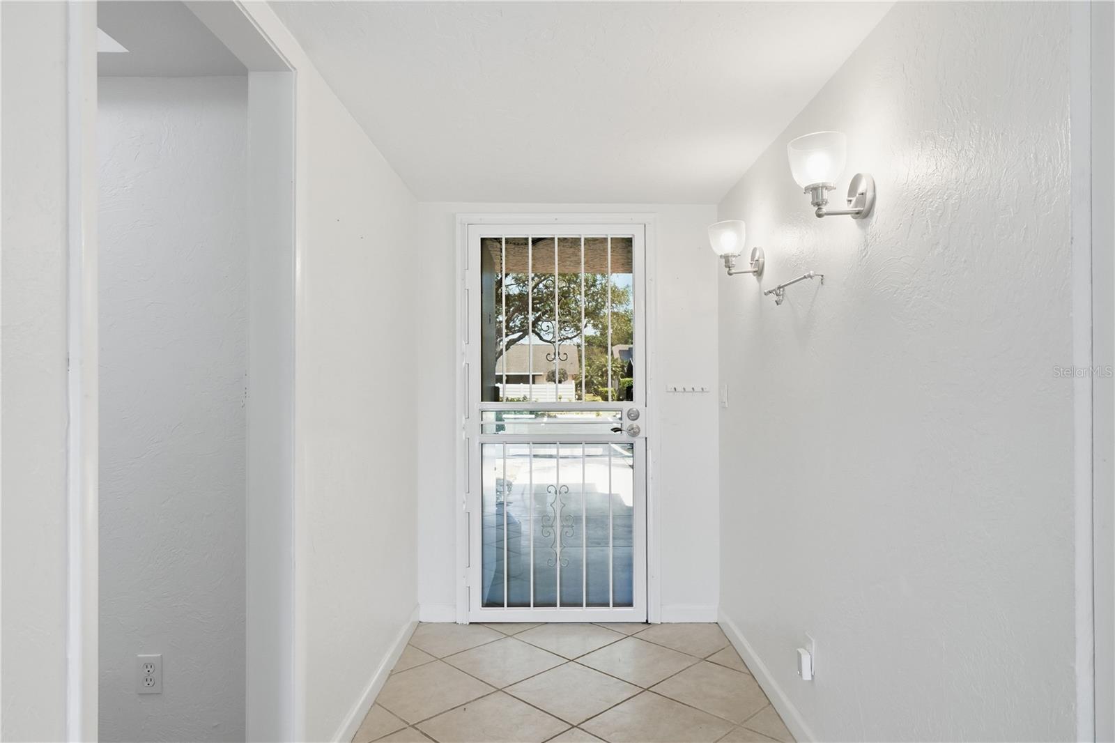 7860 PALM AIRE LN #103 — photo 7