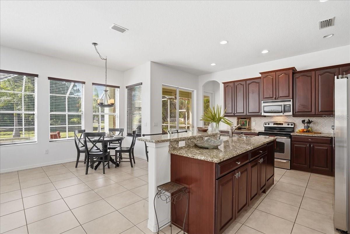 5809 LEXINGTON DR — photo 17