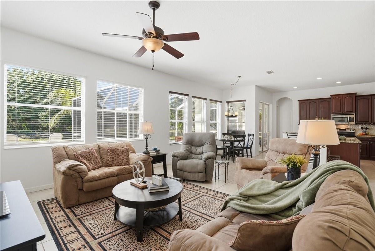 5809 LEXINGTON DR — photo 10