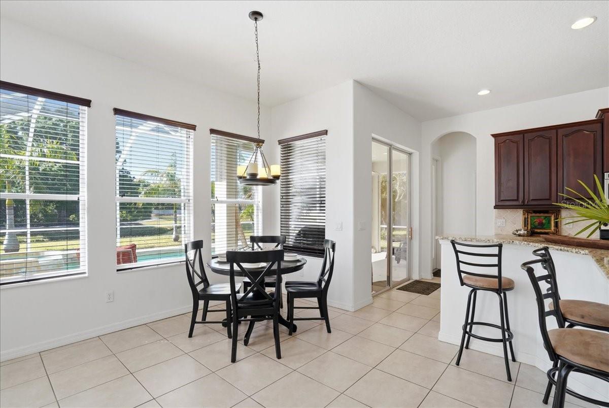 5809 LEXINGTON DR — photo 19