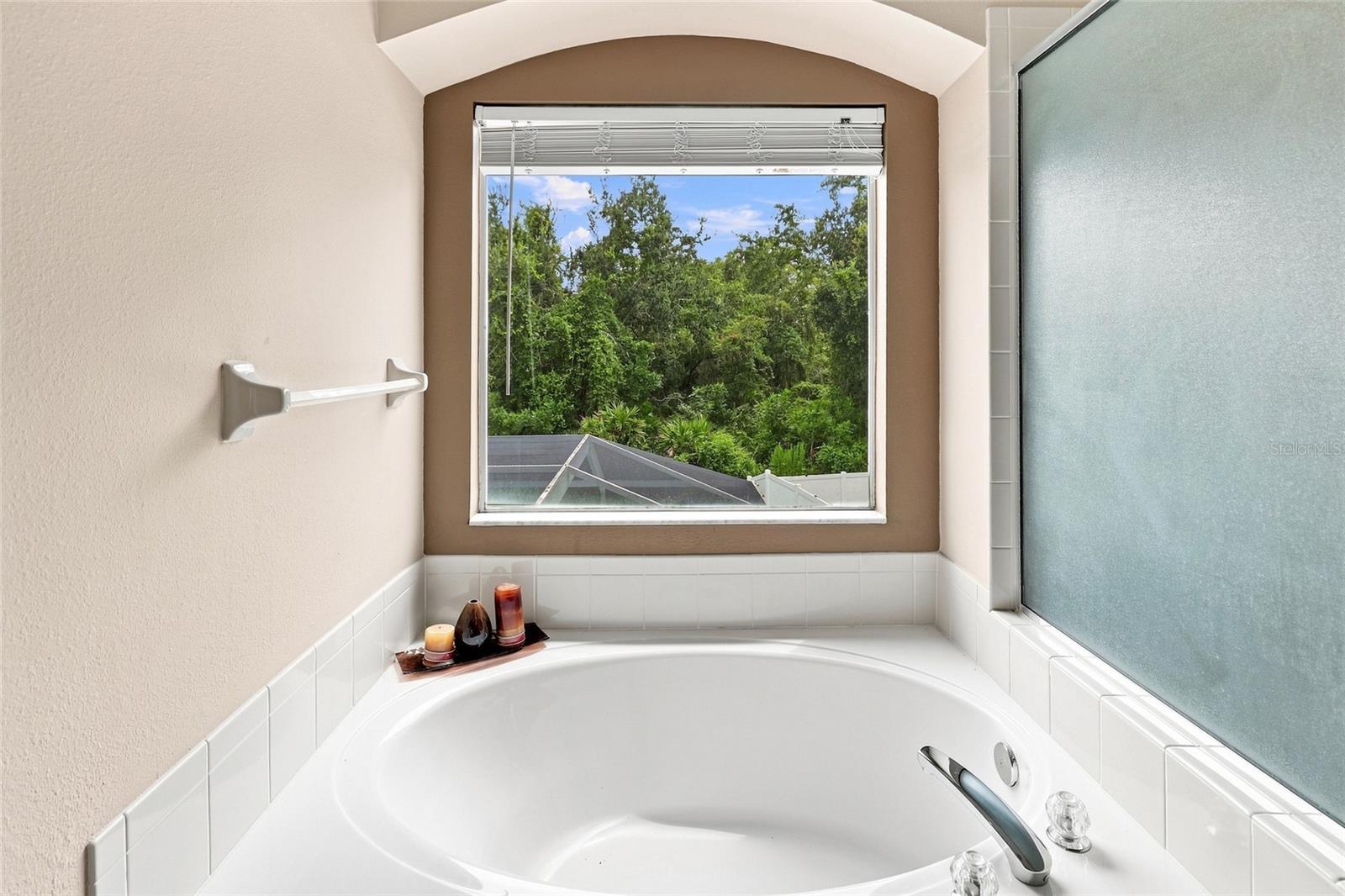 10526 BENEVA DR — photo 22