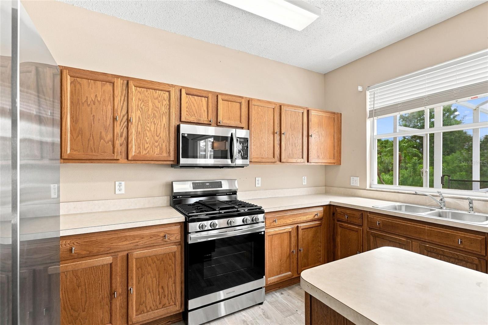 10526 BENEVA DR — photo 8