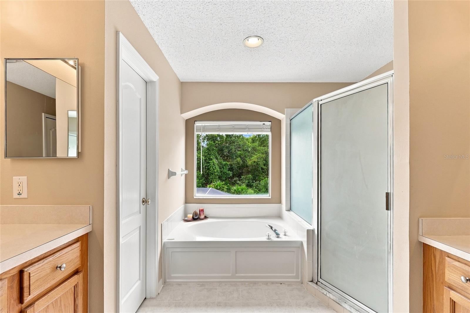 10526 BENEVA DR — photo 21