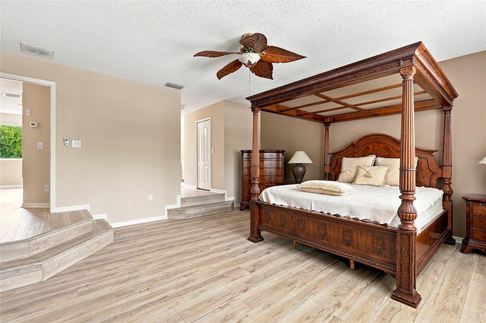 10526 BENEVA DR — photo 19