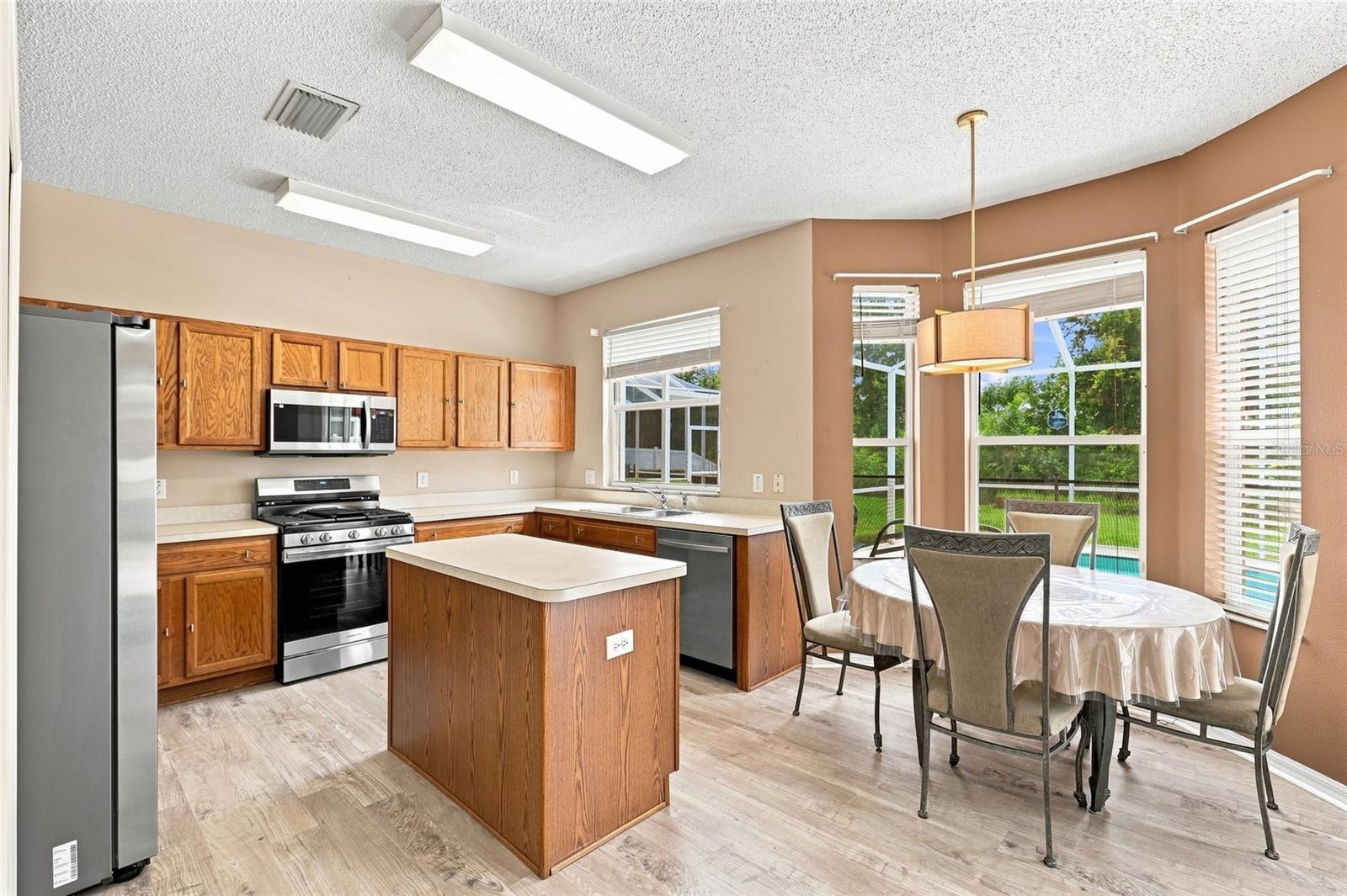 10526 BENEVA DR — photo 12