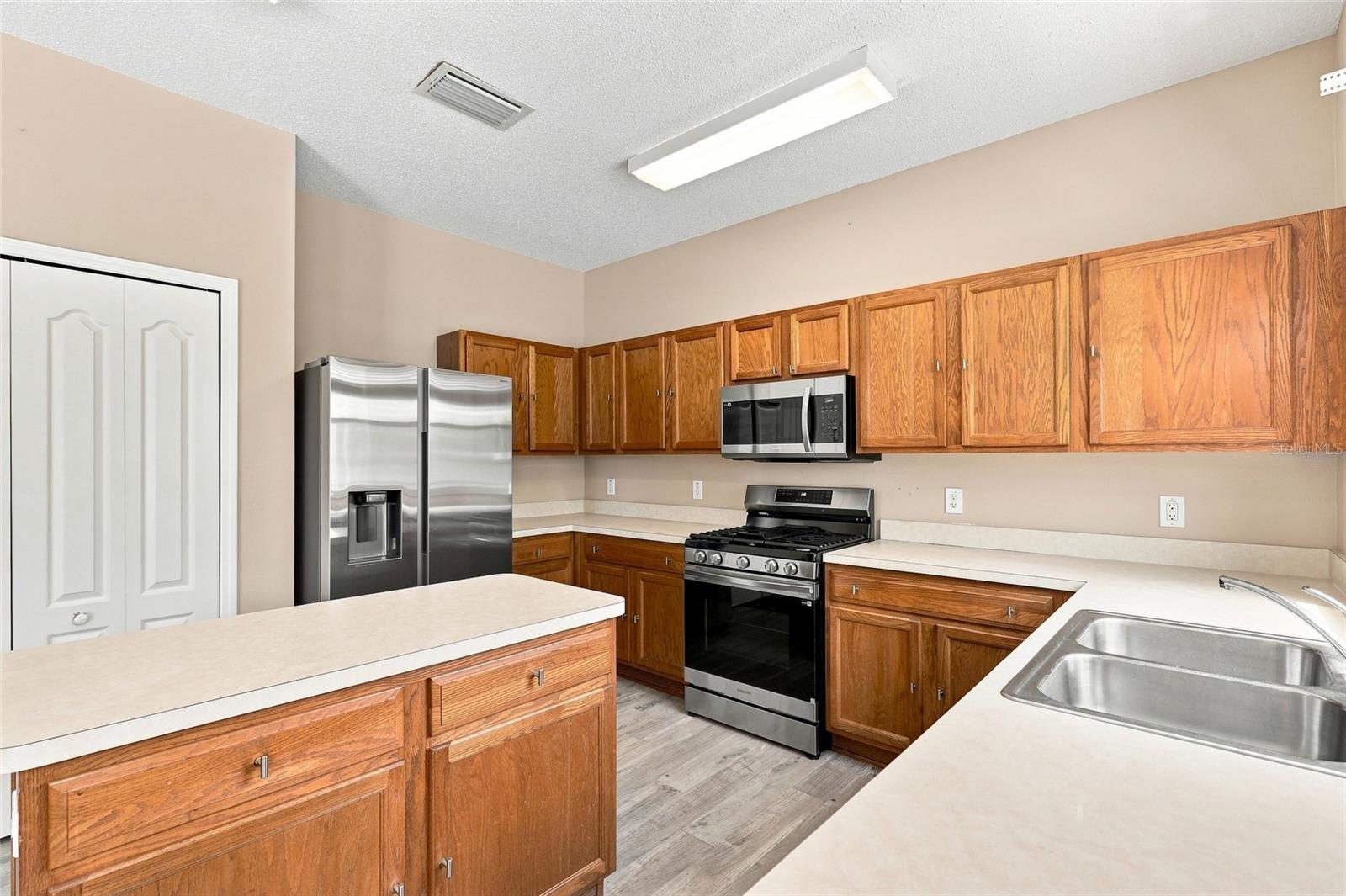 10526 BENEVA DR — photo 9