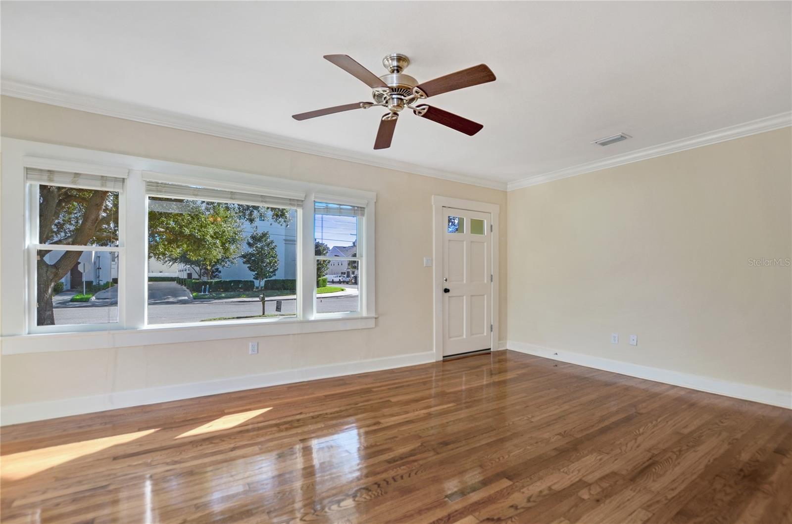 301 S AUDUBON AVE — photo 12