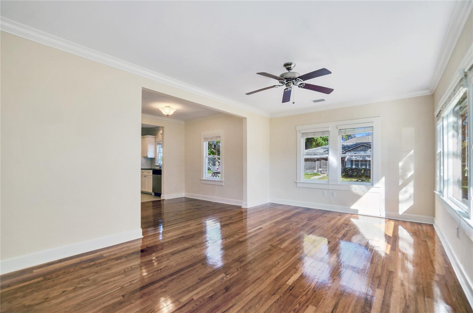 301 S AUDUBON AVE — photo 11