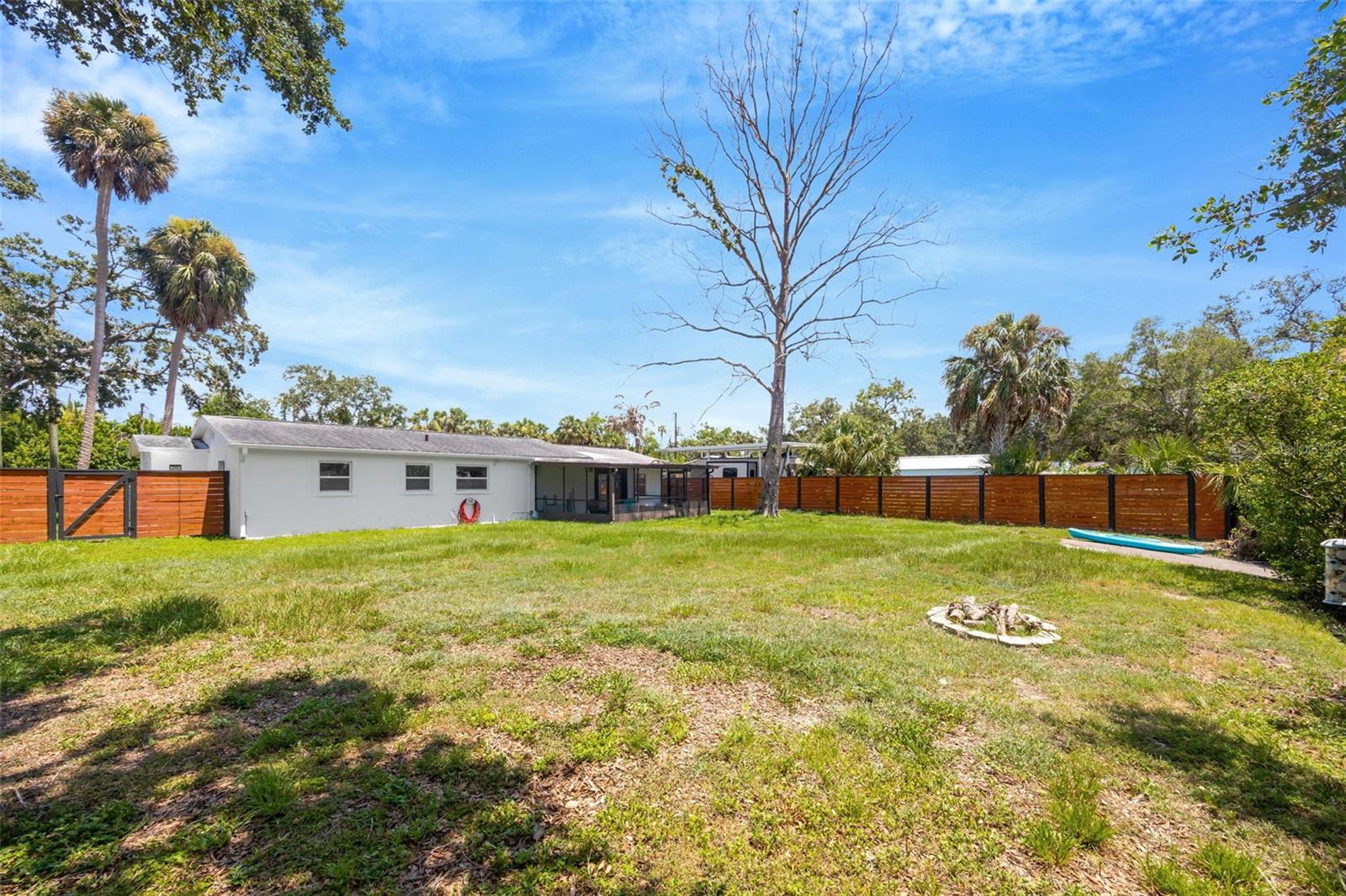9935 RIVER DR — photo 27