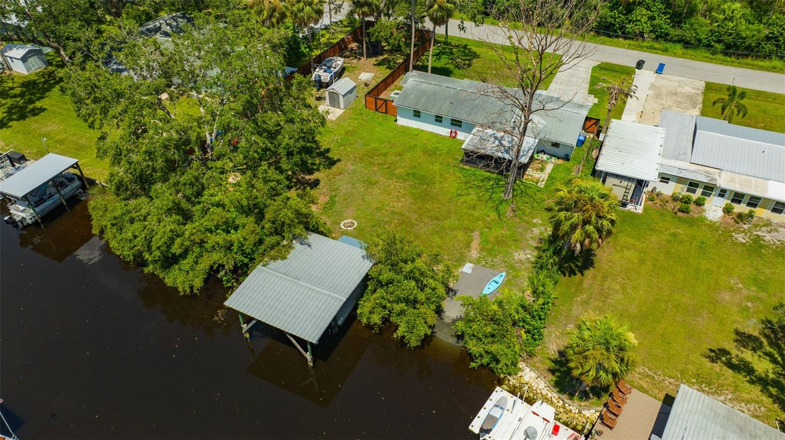 9935 RIVER DR — photo 28