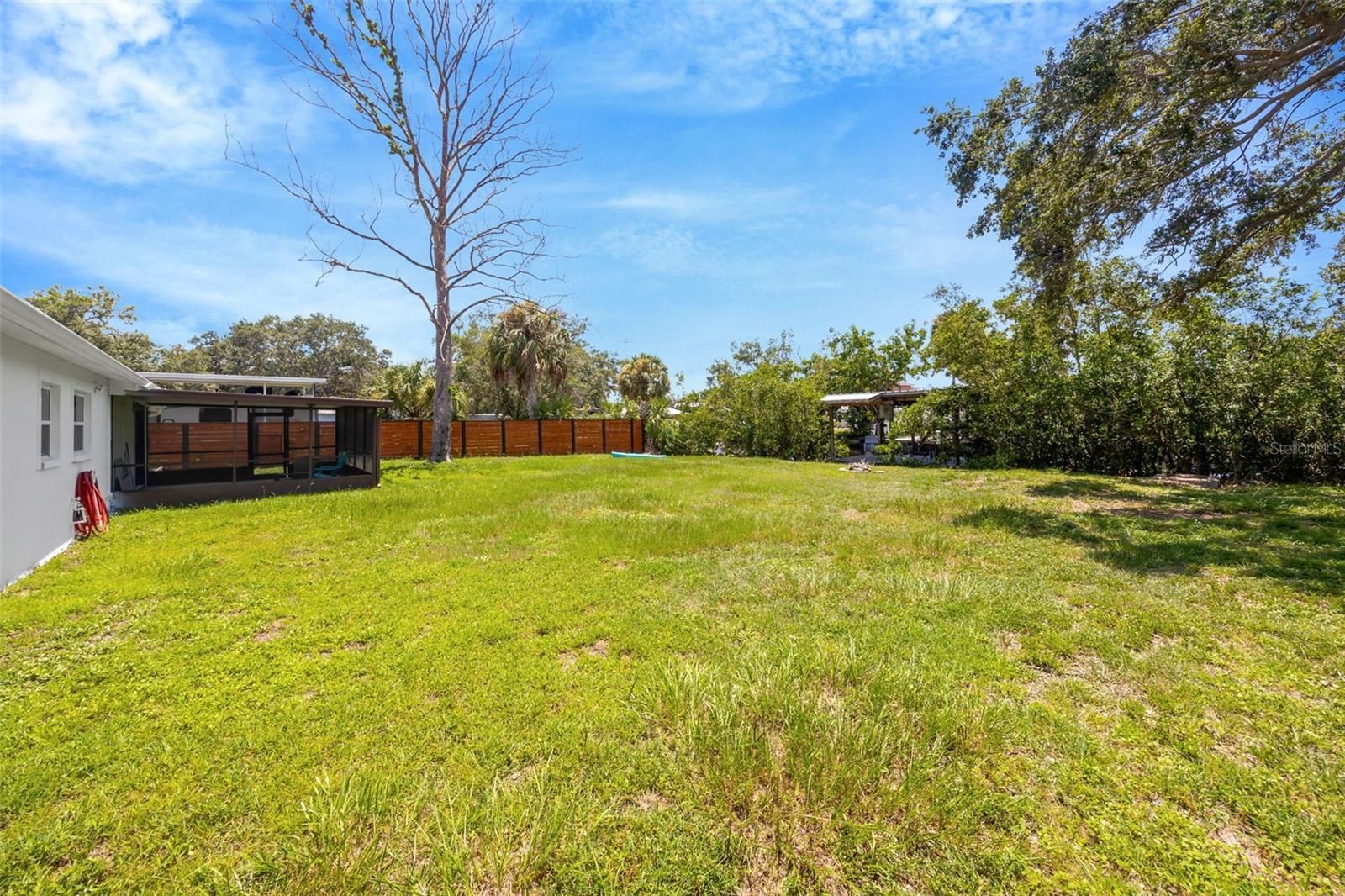 9935 RIVER DR — photo 26